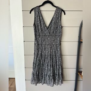 Sophie Max black/white geometric floral print mesh tiered v neck dress sz M EUC‎